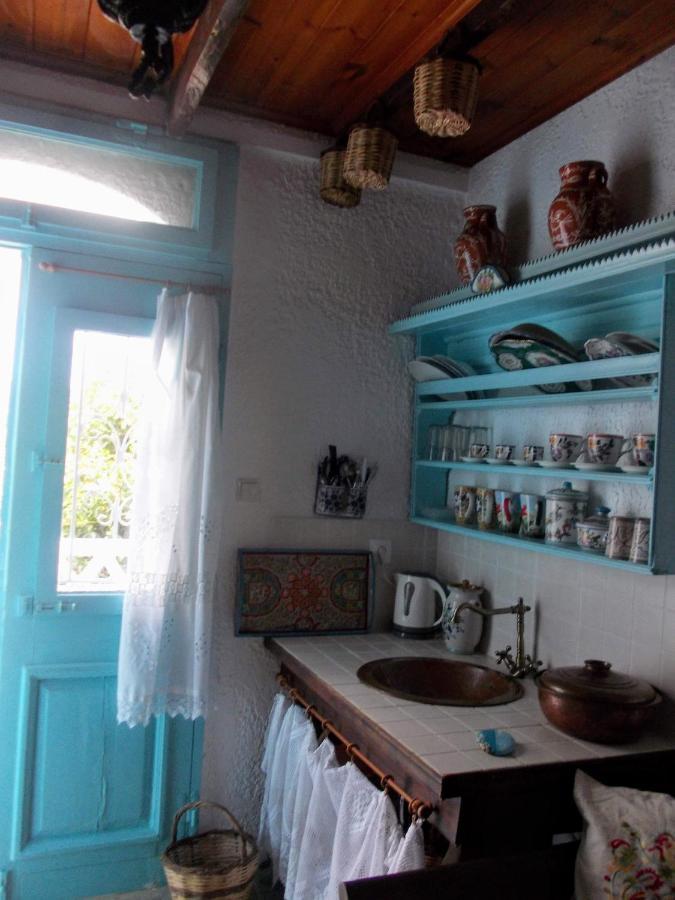 Nyfes Traditional Boutique Frosyni Skyros Exterior photo